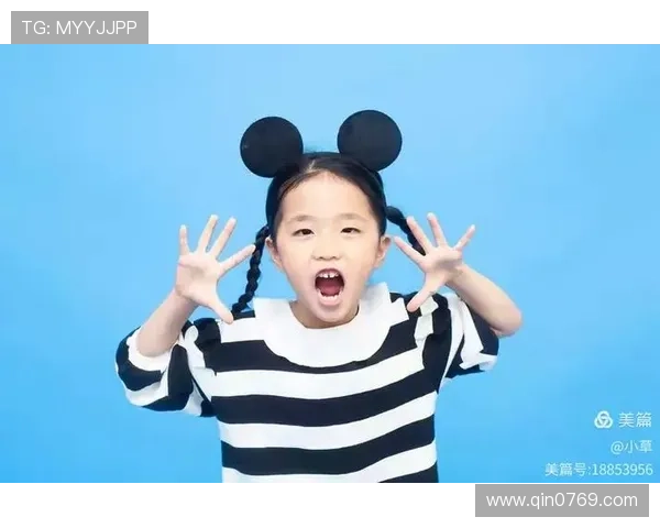 足球明星们的童真与幼稚行为背后的真实人生与情感探索